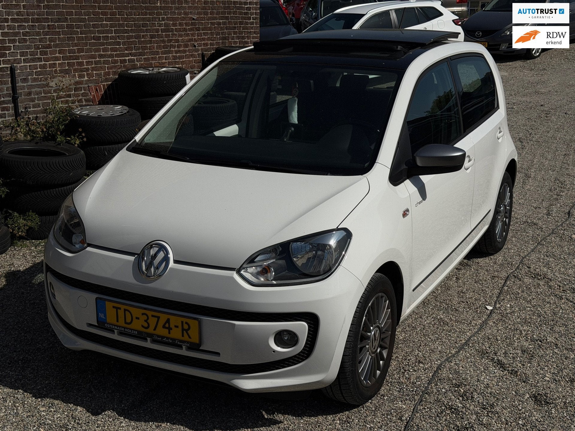 Volkswagen Up! 1.0 groove up! BlueMotion Pano OpenDak Stoel, Auto's, Volkswagen, 21 km/l, Gebruikt, Up!, Wit