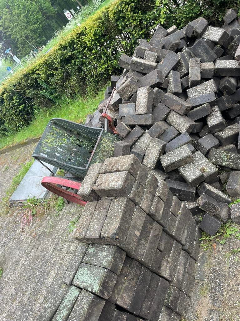 Grote partij grijze betonklinkers 50-60 m2, Ophalen, Gebruikt, Beton, Klinkers