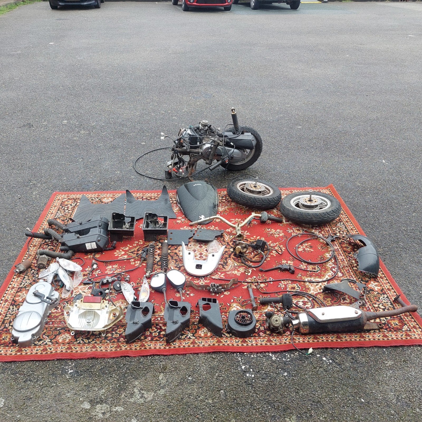 te koop diverse onderdelen van een peugeot v-clic  v clic sc, Ophalen, Gebruikt, Overige typen, Peugeot