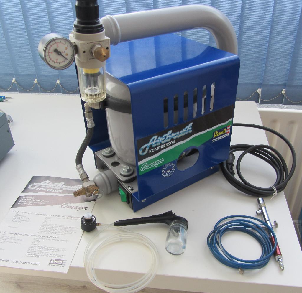 Airbrush compressor Revell Omega, Hobby en Vrije tijd, Modelbouw | Overige, Ophalen, Zo goed als nieuw, Groter dan 1:32