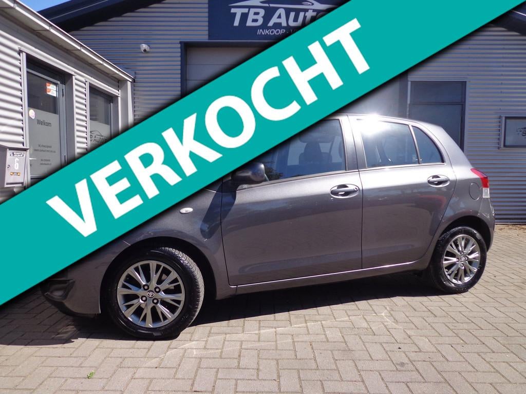 Toyota Yaris 1.3 VVTi Aspiration 5-DRS AIRCO !, Voorwielaandrijving, 1025 kg, Zwart, 4 cilinders
