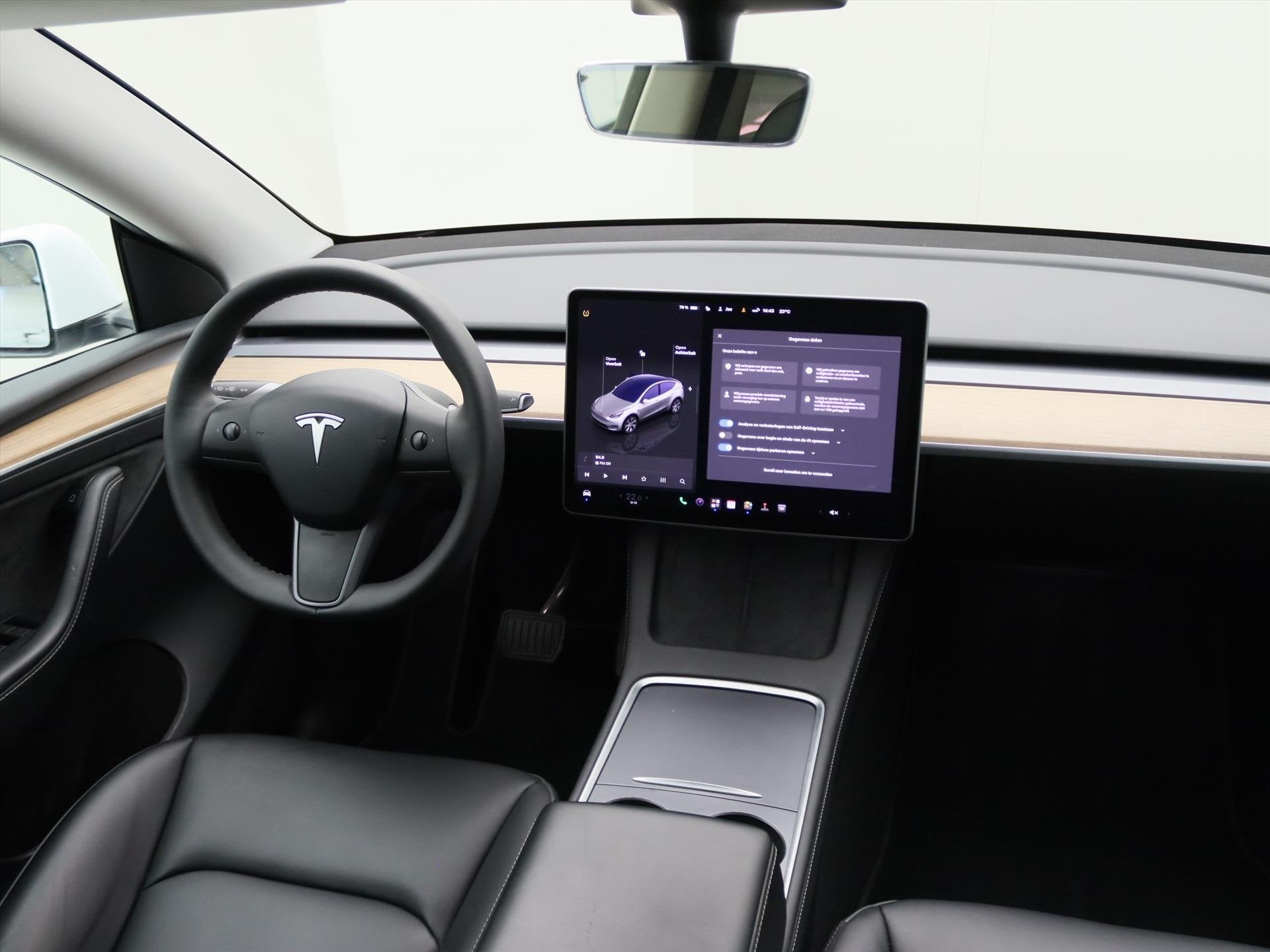 Tesla Model Y Standard RWD Plus 94.1% SoH [ AMD RYZEN+AUTOPI, Automaat, Gebruikt, Zwart, Wit