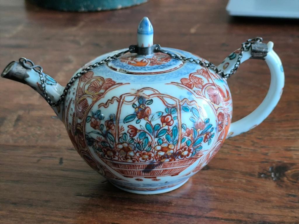 Antiek Chinees porselein theepotje met zilveren monturen, Ophalen of Verzenden