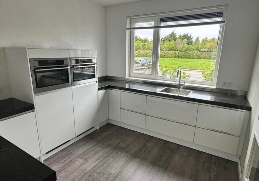 TWEEDEHANDSKEUKENS BIJ WWW.TWEEDEHANDSKEUKENSWINKEL.NL, Ophalen, Wit, Hoekkeuken, Zo goed als nieuw