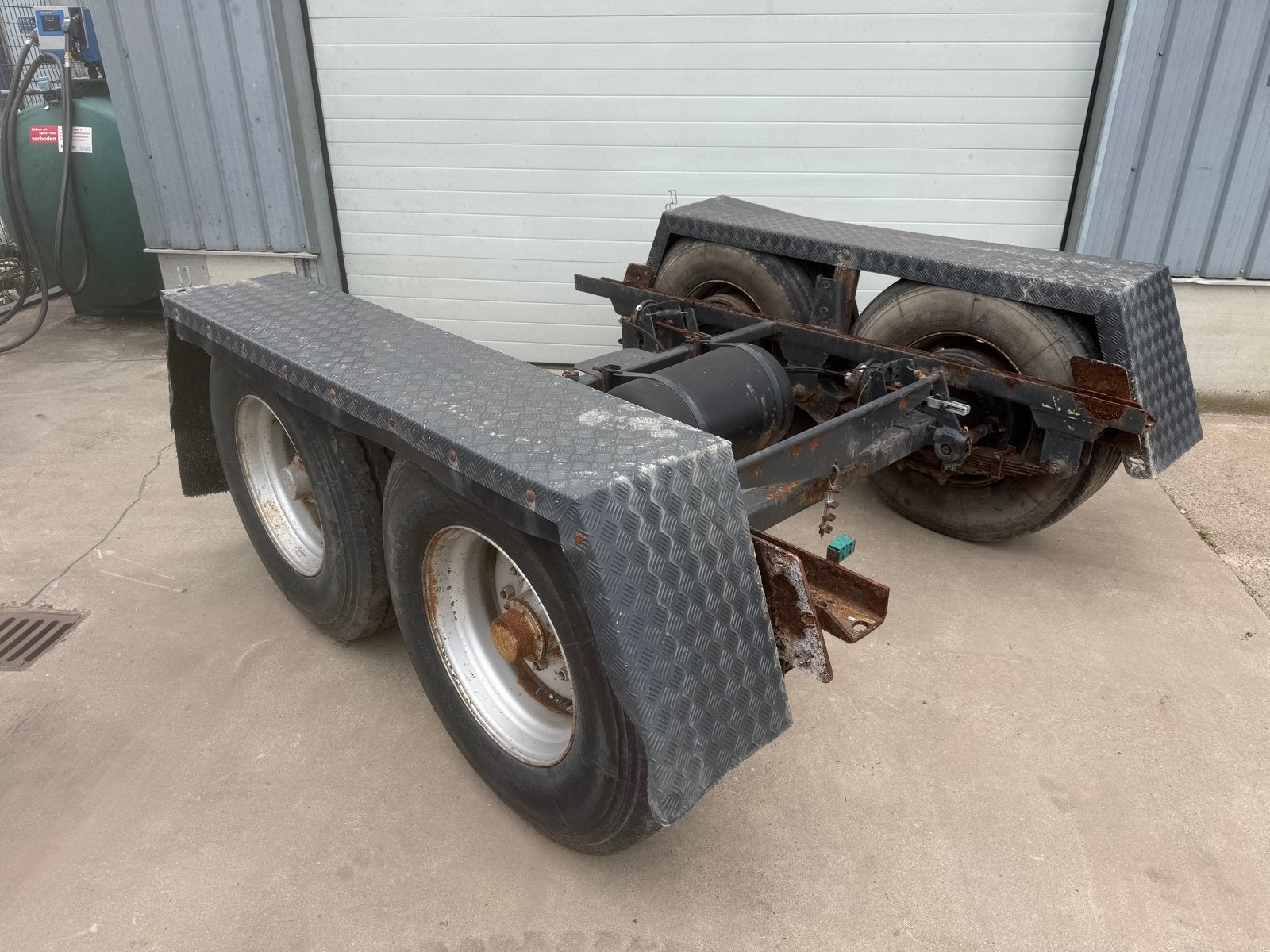 Gebruikte aanhanger onderstel dubbele as 16 ton 385/65R22.5, Auto-onderdelen, Vrachtwagen-onderdelen, Ophalen, Gebruikt, Overige merken