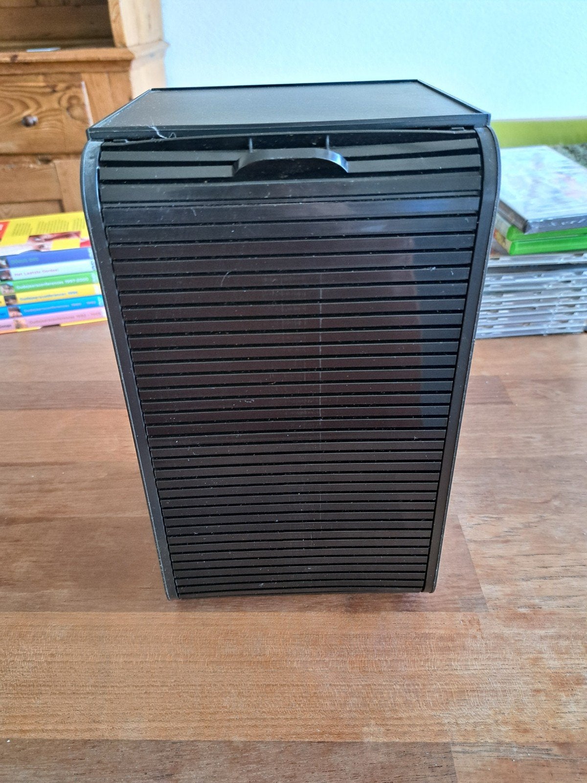 Zwarte CD/DVD Opbergtoren met Rolluik, Ophalen, Kunststof, Gebruikt, 25 tot 75 discs