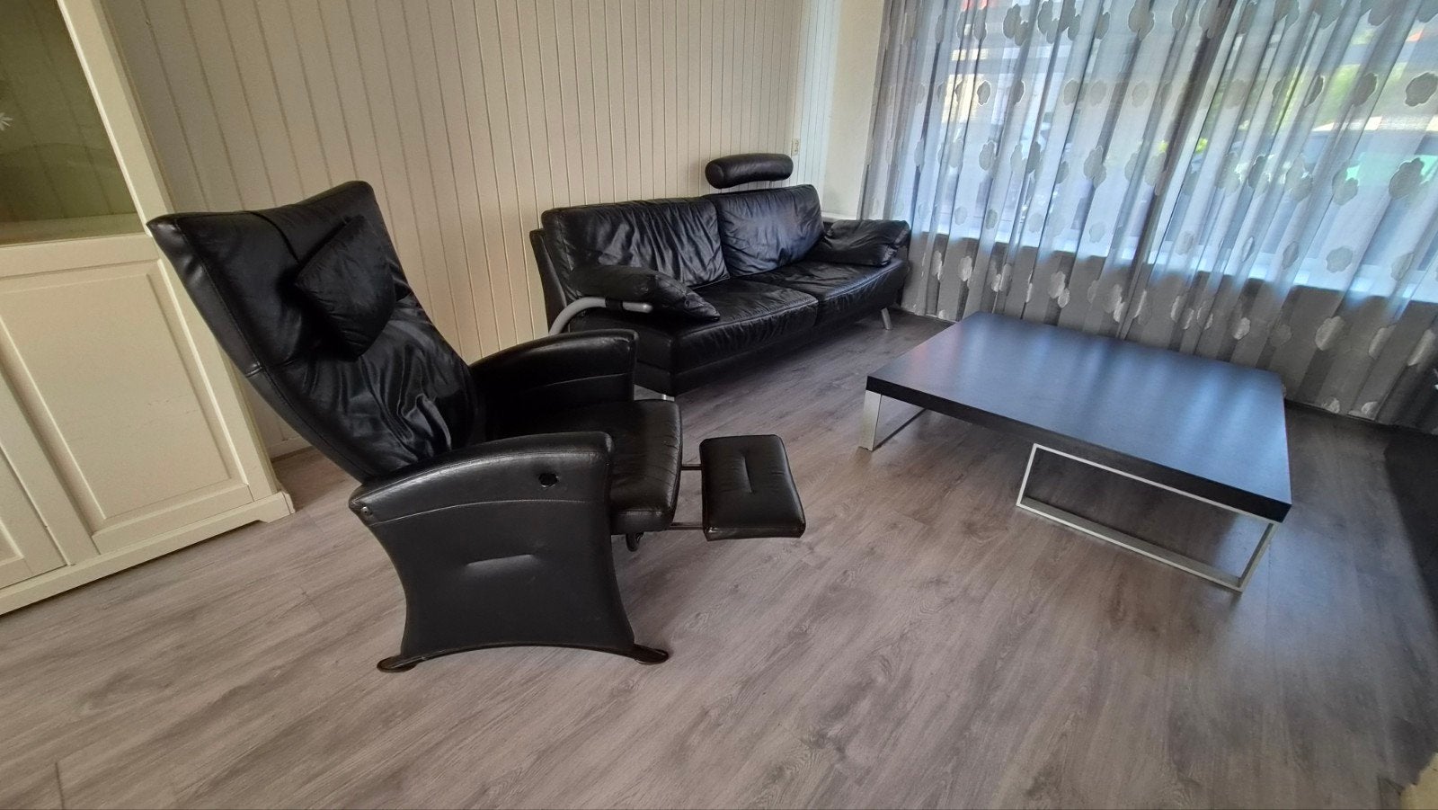 Zwarte leren relaxfauteuil met uitschuifbaar voeteneind, Ophalen of Verzenden