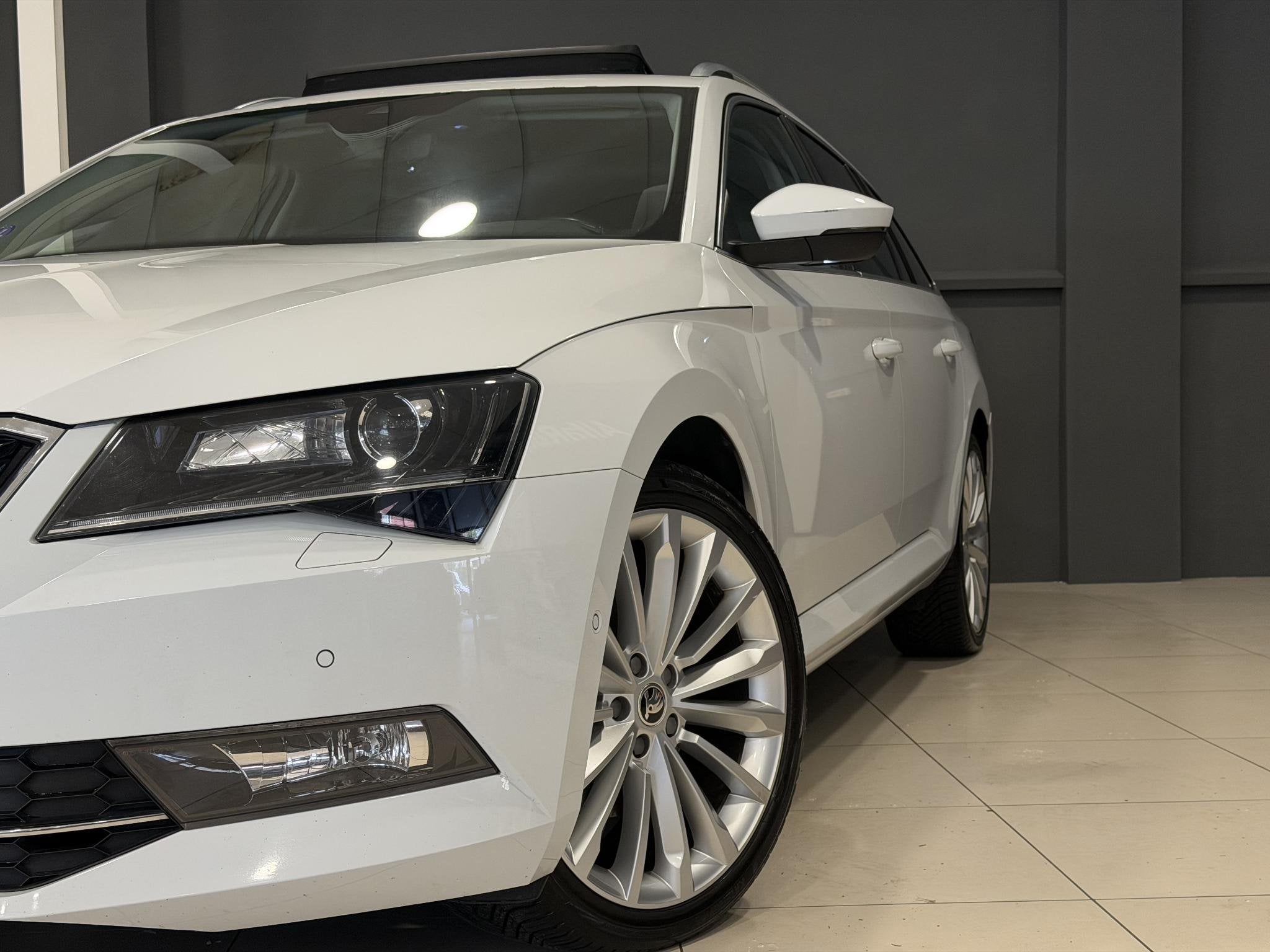 Skoda Superb Combi 1.4 TSI ACT Style Business | Panorama dak, Auto's, 1345 kg, Gebruikt, 4 cilinders, 150 pk