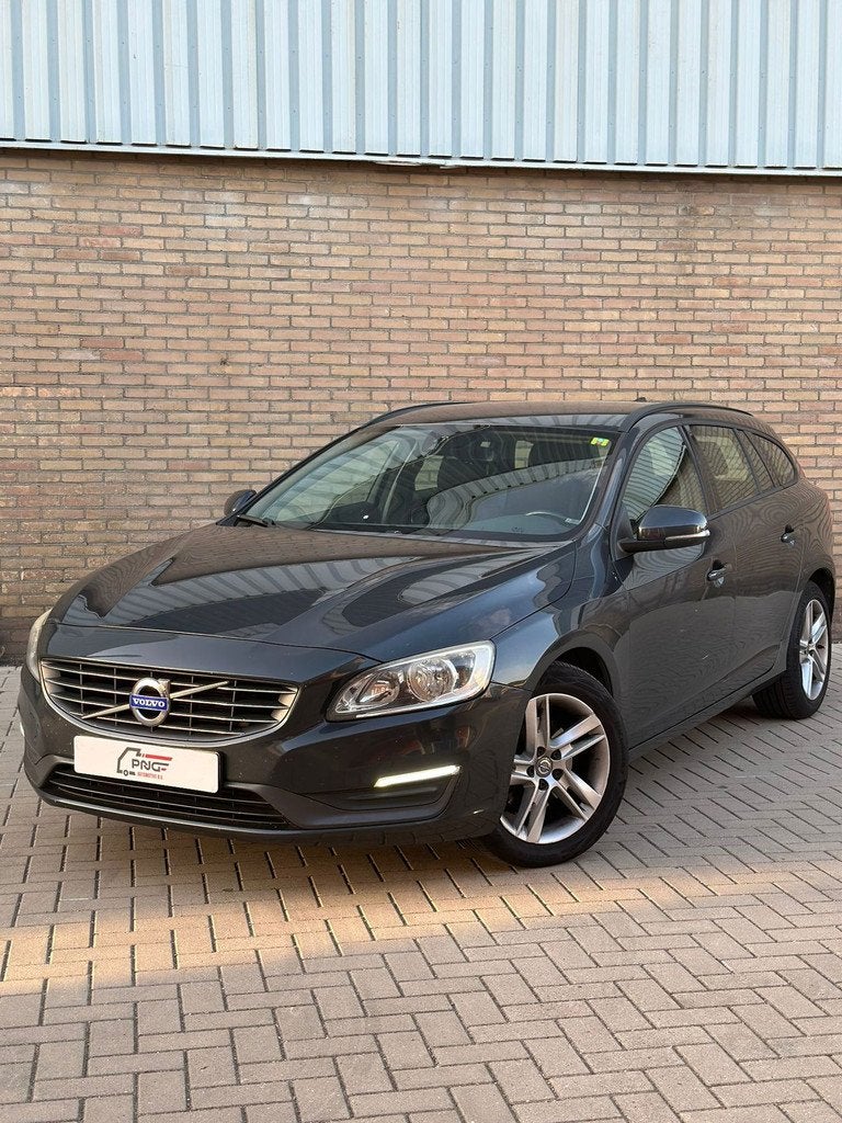 Volvo V60 2.0 D4 Kinetic AIRCO - BLEUTOOTH - NAVI, Auto's, Volvo, Bedrijf, Te koop, V60, ABS, Airbags, Airconditioning, Automatische klimaatregeling