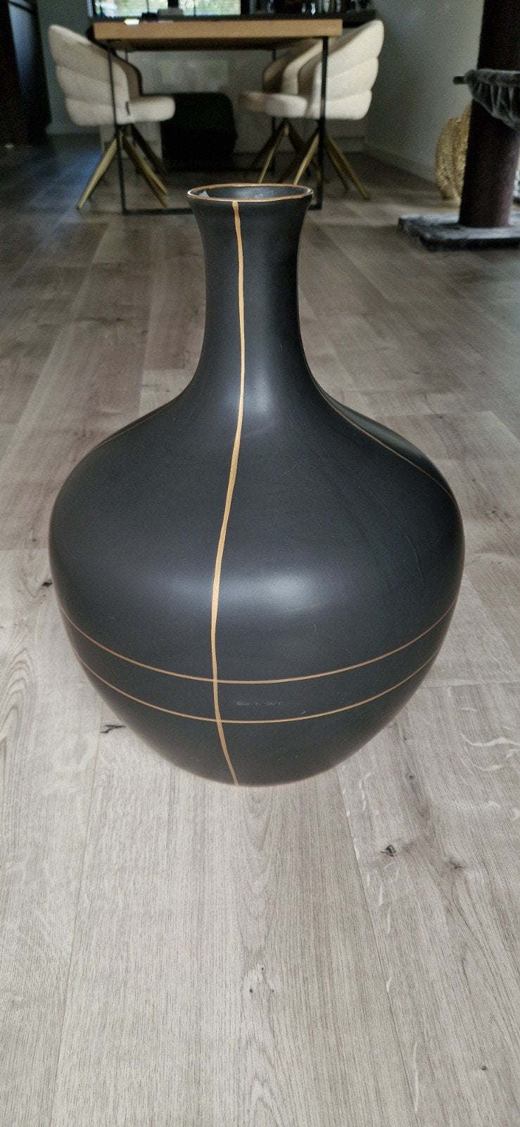 Riverdale matzwarte vaas Suus, Ophalen, Zwart, Handgemaakt, 49 cm