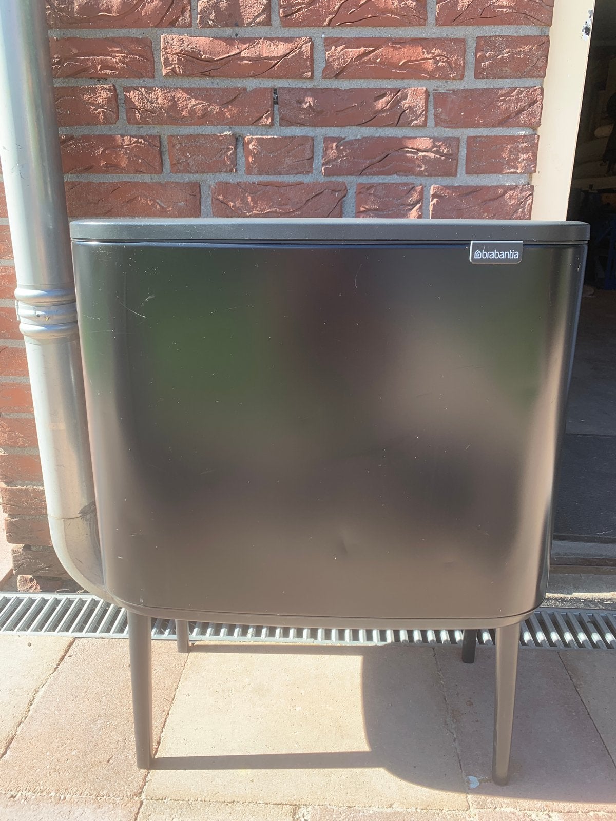 Brabantia bo touch bin, 40 en 20 liter, 40 liter of meer, Ophalen, Zo goed als nieuw, Rvs