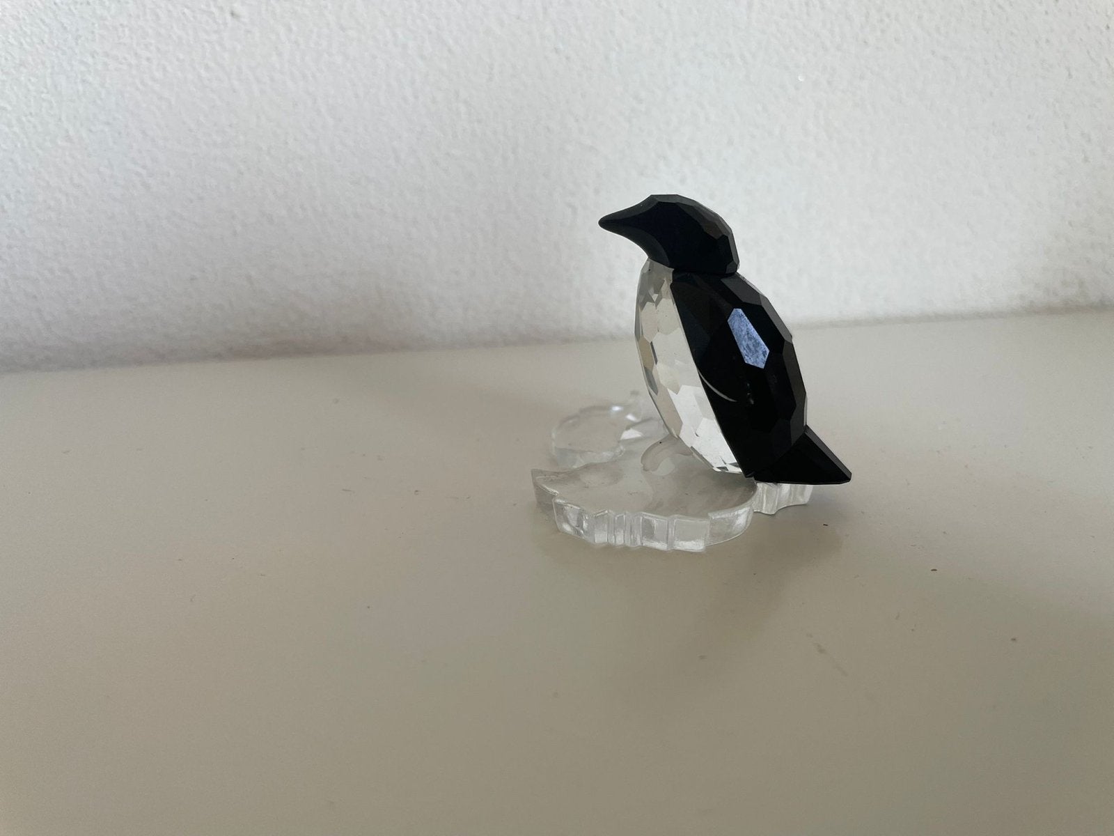 Swarovski Pinguïn op rots - Kristallen beeldje, Verzamelen, Swarovski, Ophalen of Verzenden, Zo goed als nieuw, Figuurtje