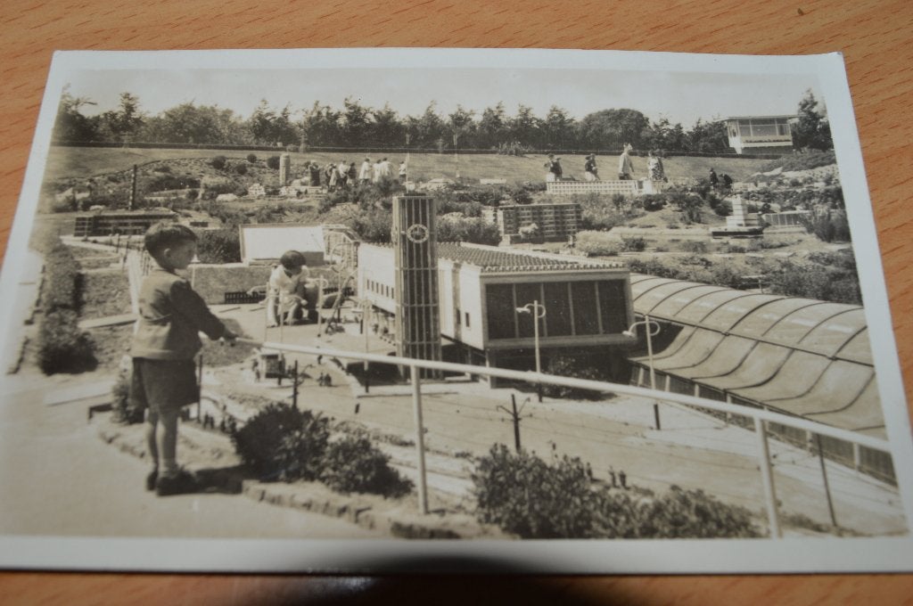 1958 verzonden oude zwart-wit foto ansichtkaart madurodam, Ophalen of Verzenden, 1940 tot 1960, Gelopen, Zuid-Holland