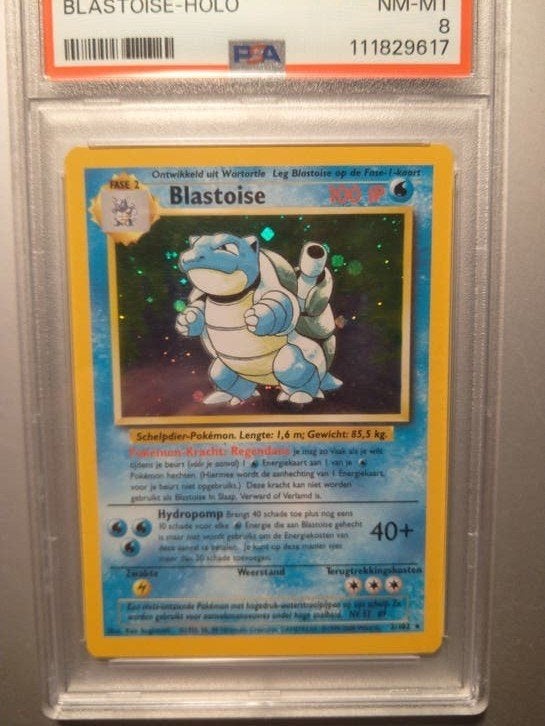 PSA 8 Blastoise Base NL, Ophalen of Verzenden, Zo goed als nieuw