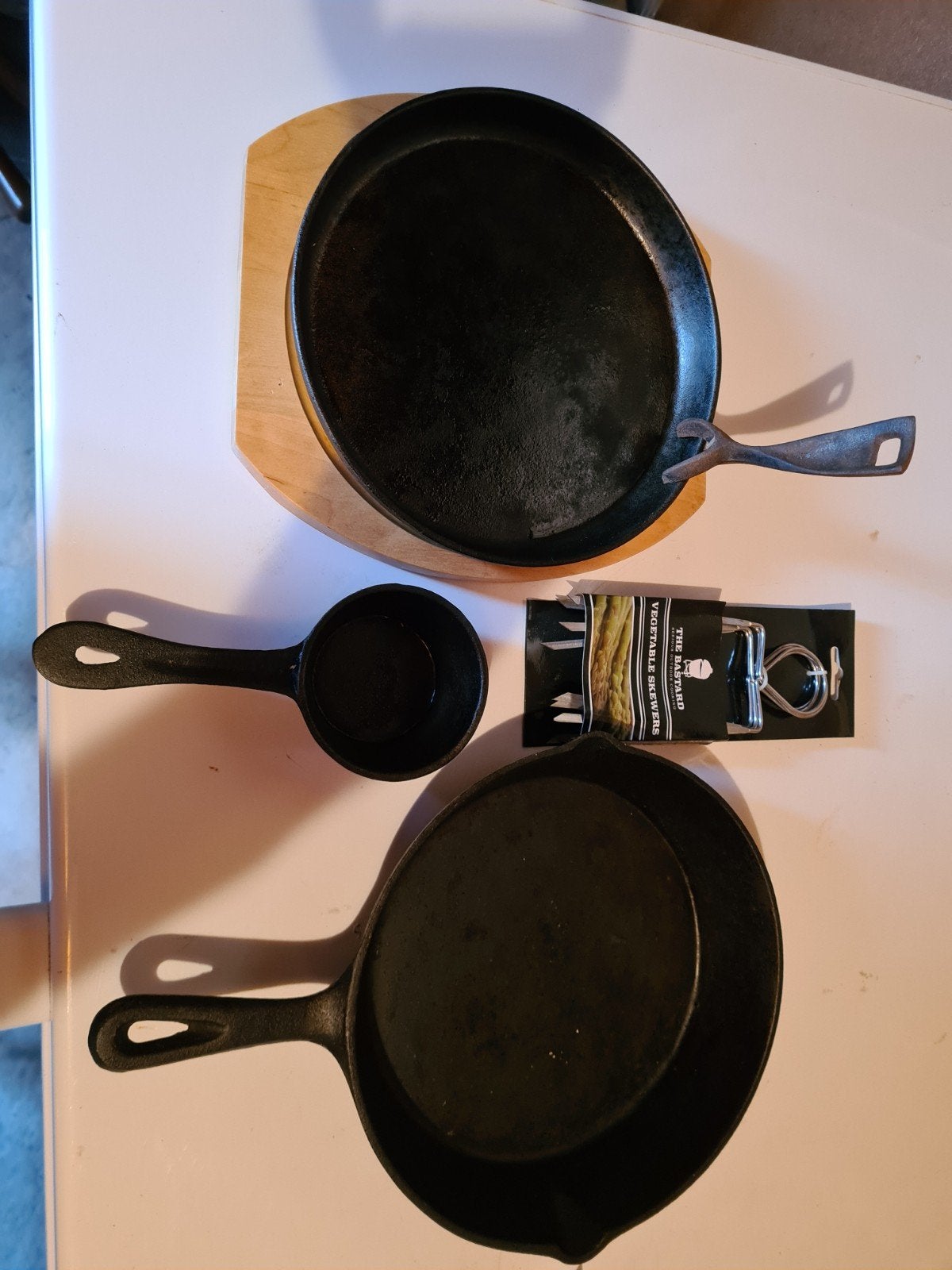 Bastard Gietijzeren BBQ Accessoires Set, Ophalen