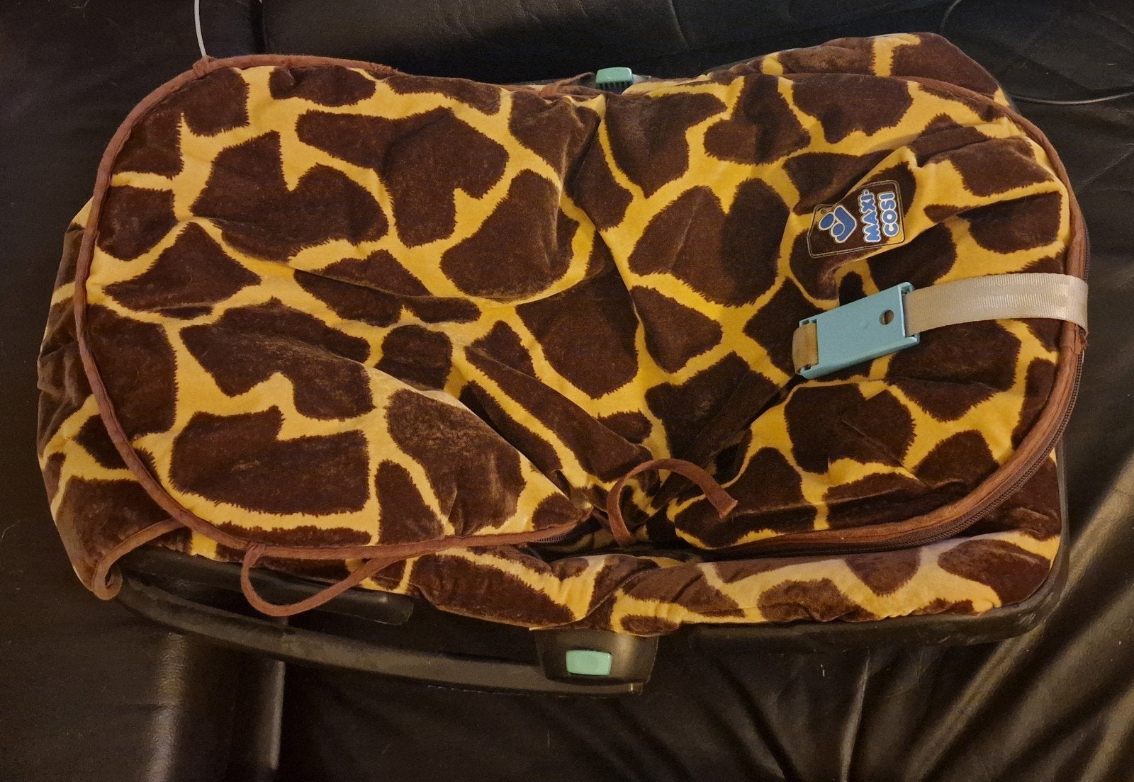 Maxi-Cosi autostoel met giraffe print, Ophalen of Verzenden, 0 t/m 13 kg, Maxi-Cosi, Gebruikt