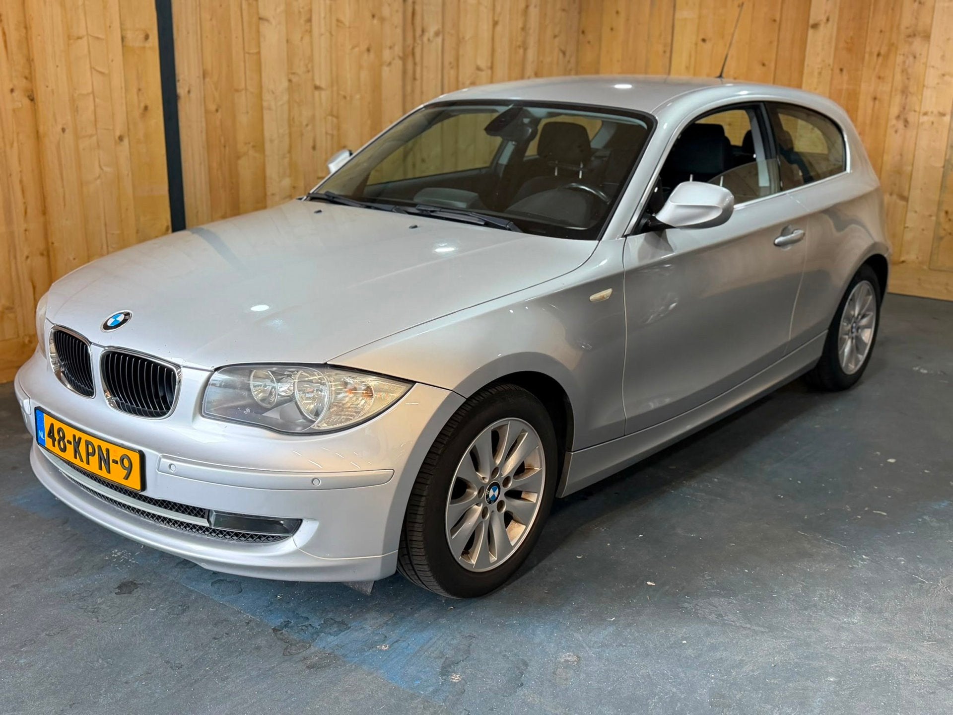 BMW 1-serie 120i Business Line 2010 Sportstoelen Navi, 1-Serie, Euro 5, 680 kg, 4 cilinders