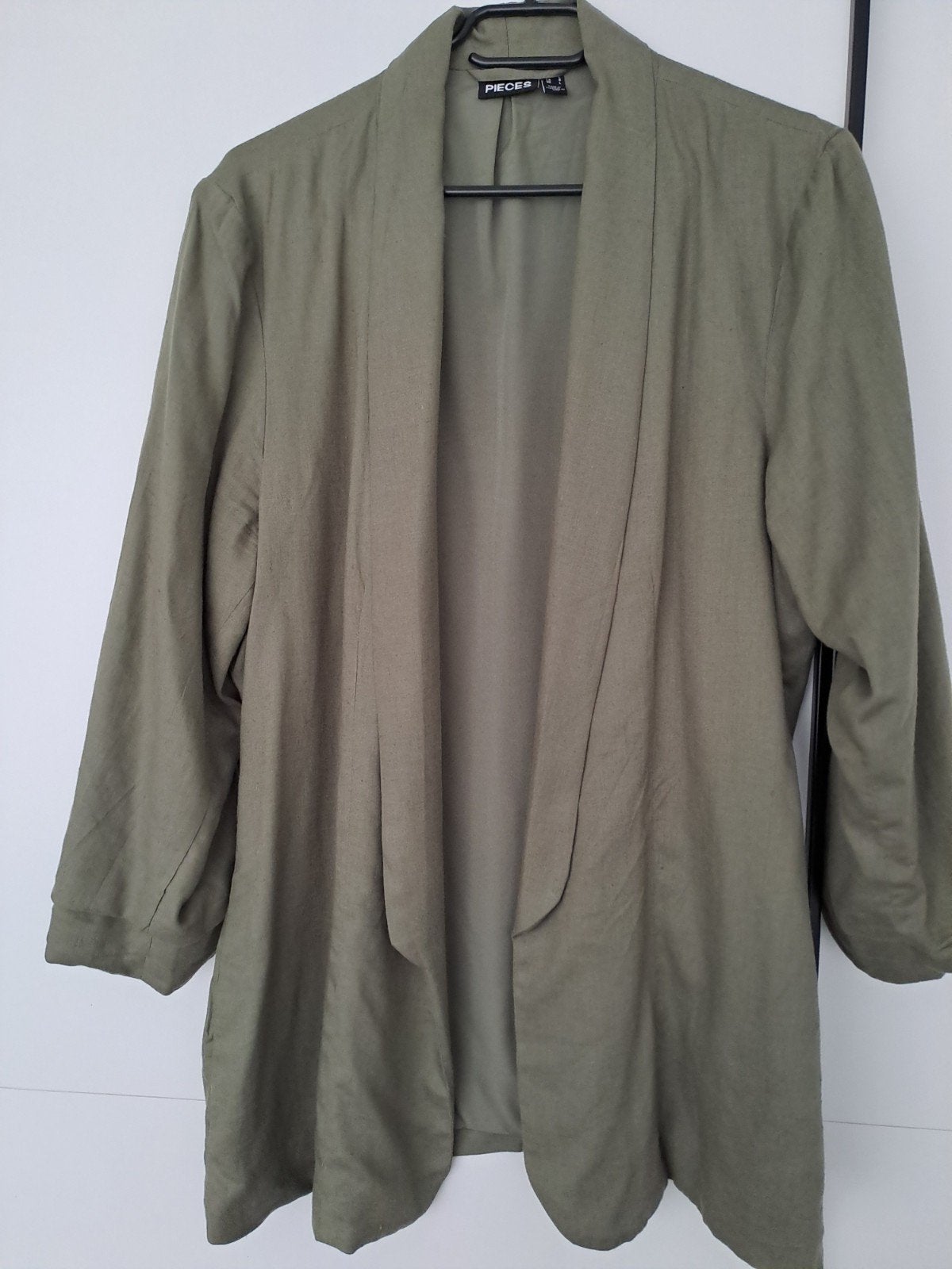 Pieces Blazer L - Dunne soepele stof, legergroen, Maat 42/44 (L), Ophalen of Verzenden, Zo goed als nieuw, Jasje