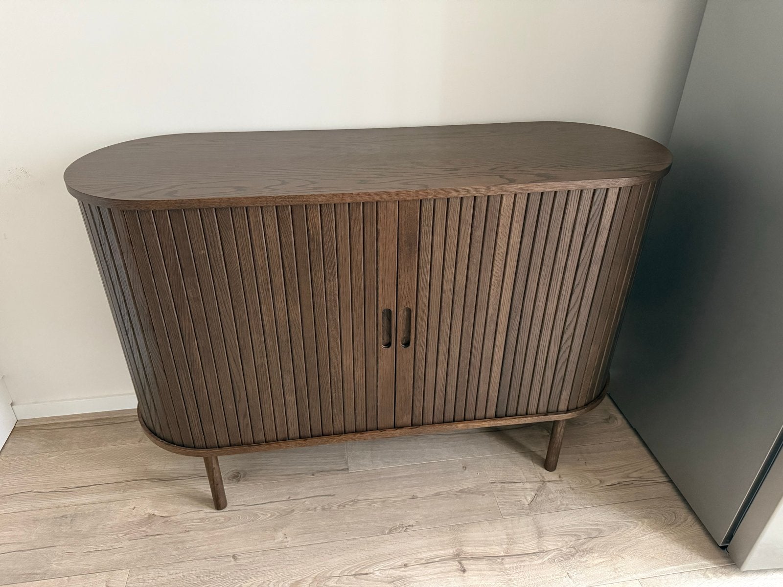 Stijlvol dressoir met rolluikdeuren - Eikenhout, Ophalen, Met plank(en), 100 tot 150 cm, Eikenhout