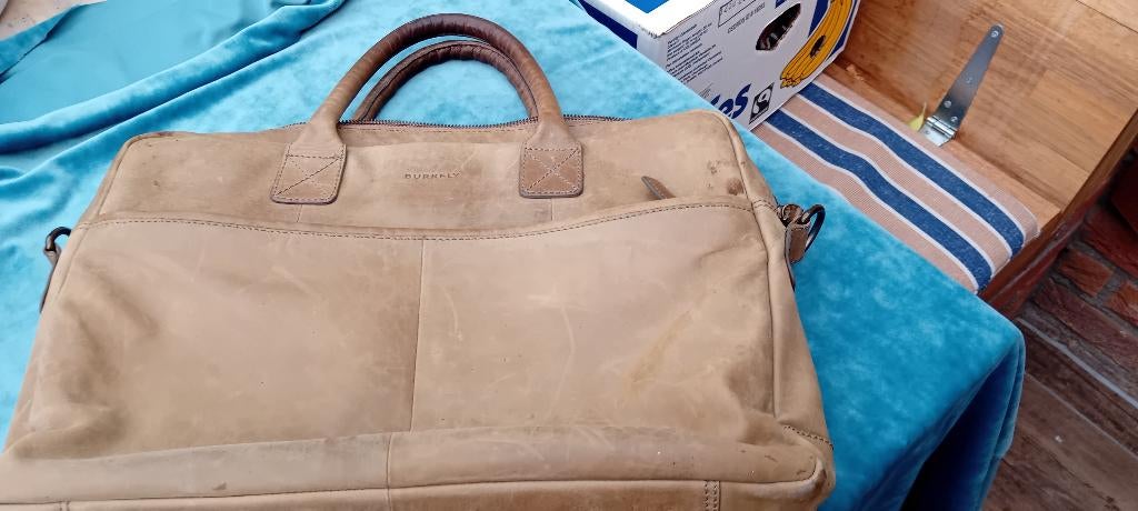 Burkeley lederen laptoptas, Computers en Software, Laptoptassen, Gevoerd laptopvak, Ophalen of Verzenden, Schoudertas, 16 inch