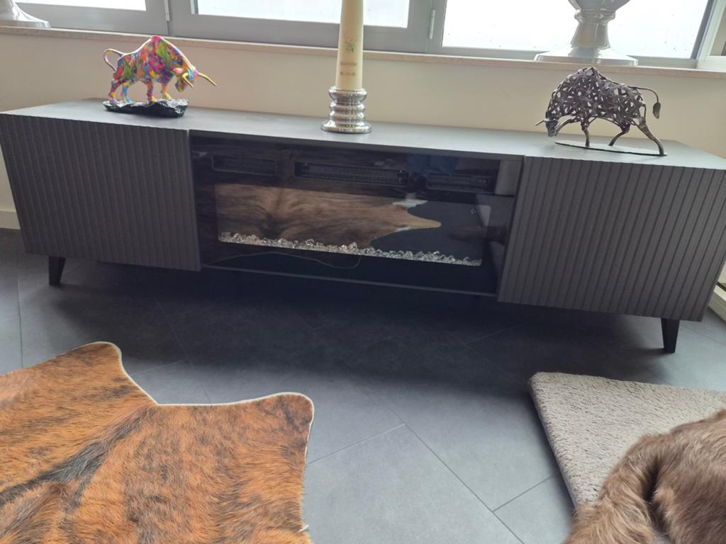 Modern TV-meubel met elektrische openhaard - Zwart 181cm, Huis en Inrichting, Kasten | Televisiemeubels, Ophalen, 150 tot 200 cm