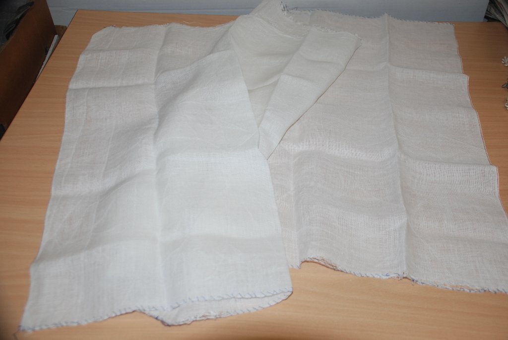 Kaaslinnen.               Maat : 136 x 70 cm., Ophalen of Verzenden, Nieuw, Handborduren, Onderdeel of Toebehoren