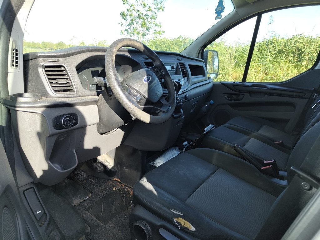 Ford Transit Custom 280 2.0 TDCI L1H1 *Motor defect* 3-Perso, Voorwielaandrijving, Stof, 4 cilinders, Wit