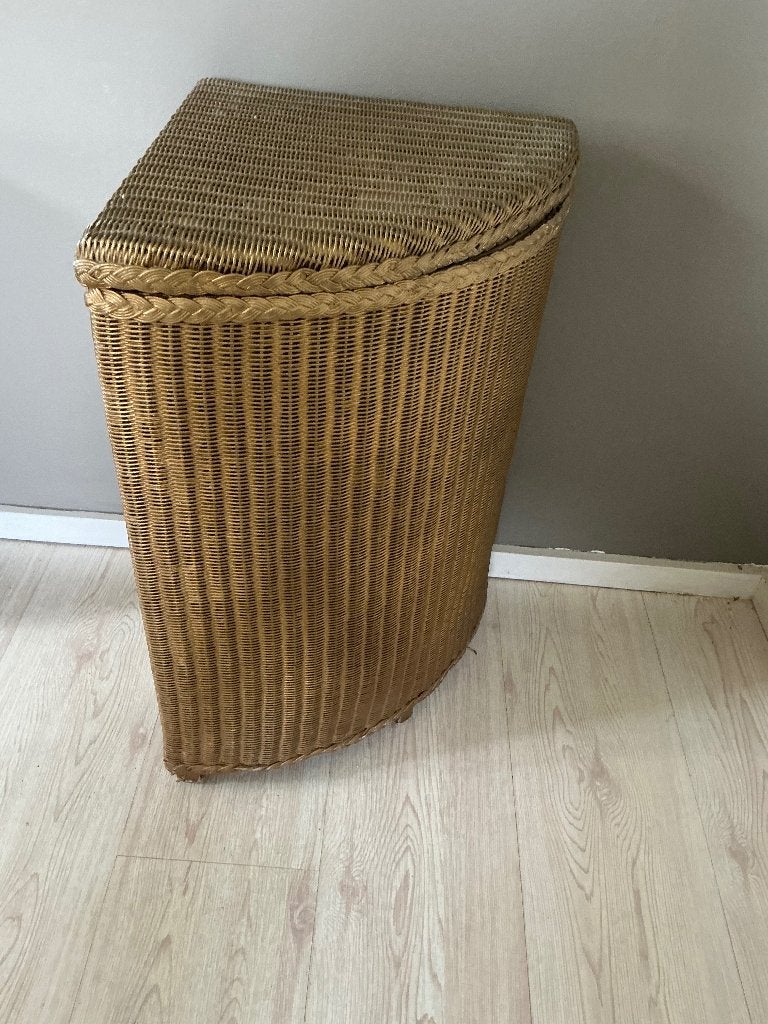 Lloyd loom wasmand, Ophalen