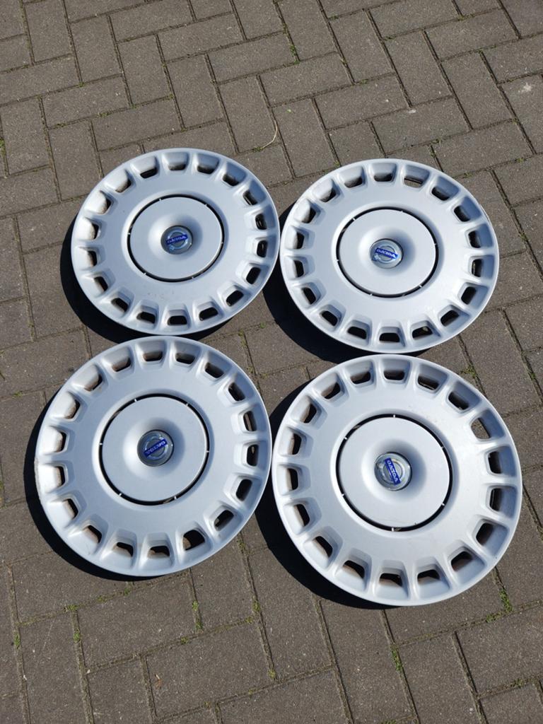 4 Volvo wieldoppen 15 Inch, Ophalen of Verzenden, Gebruikt