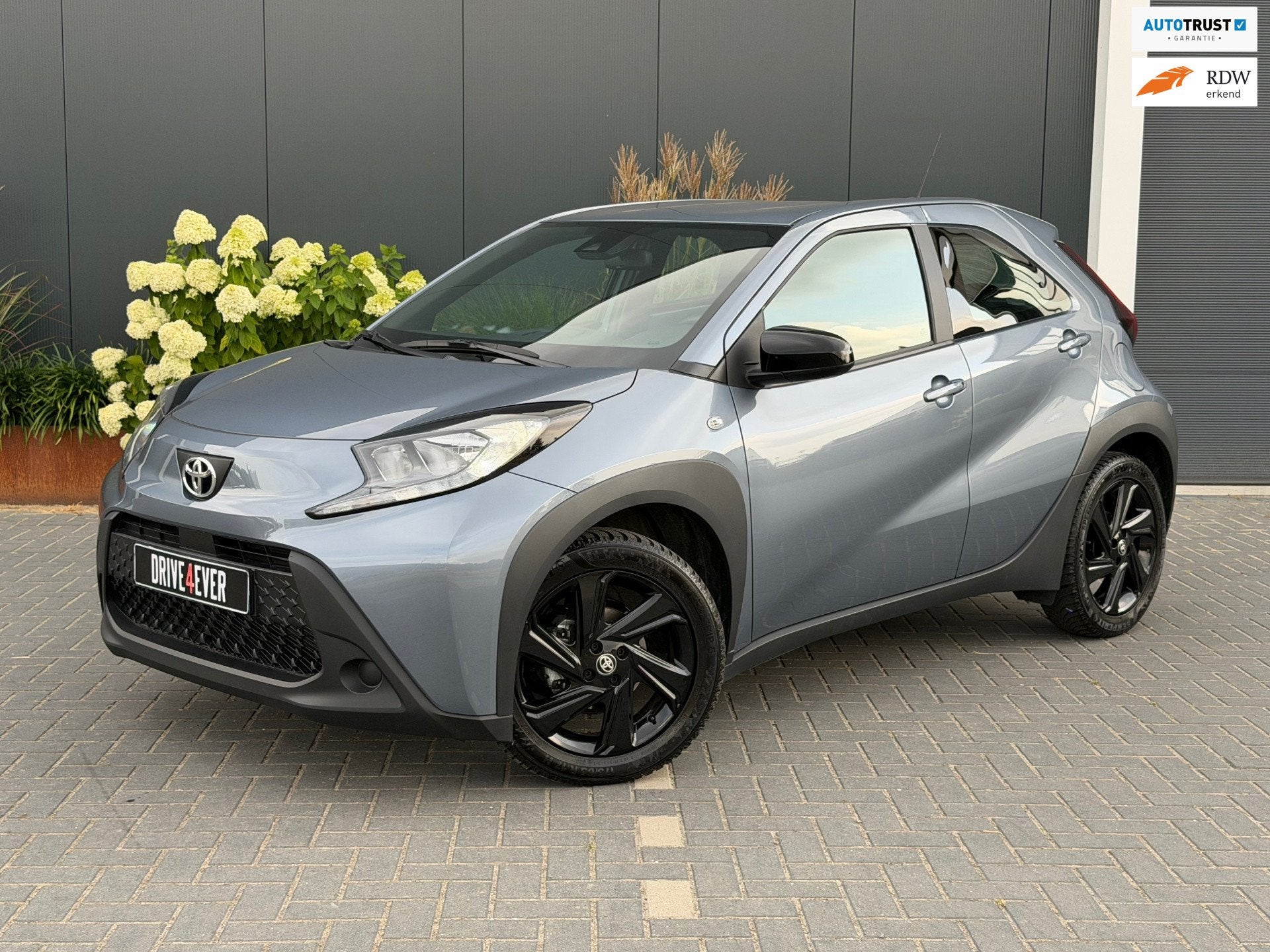 Toyota Aygo X 1.0 VVT-i | Automaat | Camera | LED | NAVI, Stof, Gebruikt, Zwart, Met garantie (alle)