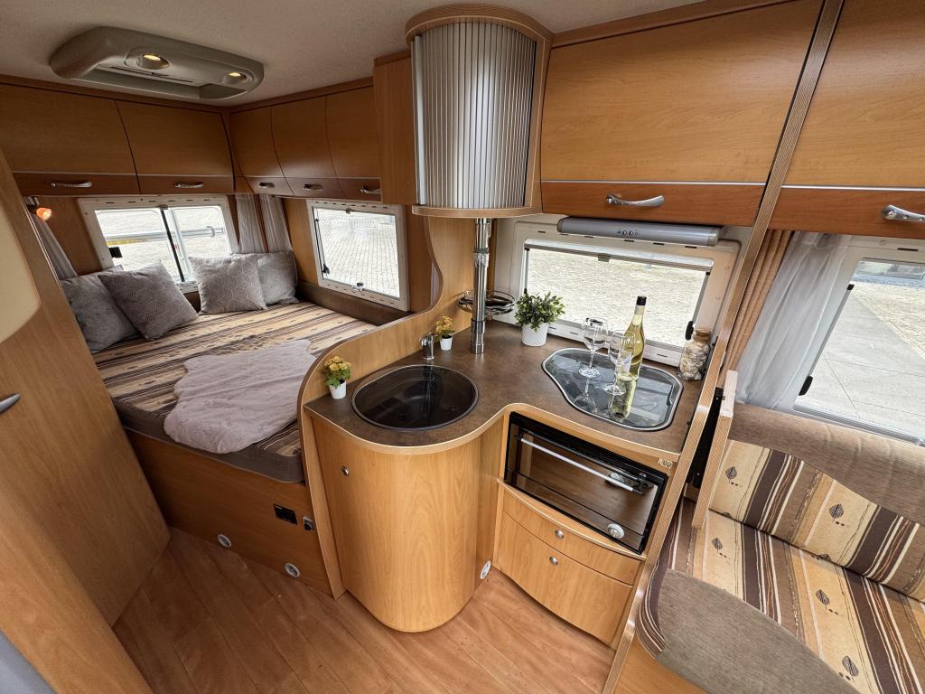 Chausson Allegro 82 Automaat Airco 2006, Automaat, Ringverwarming, Diesel, Luifel
