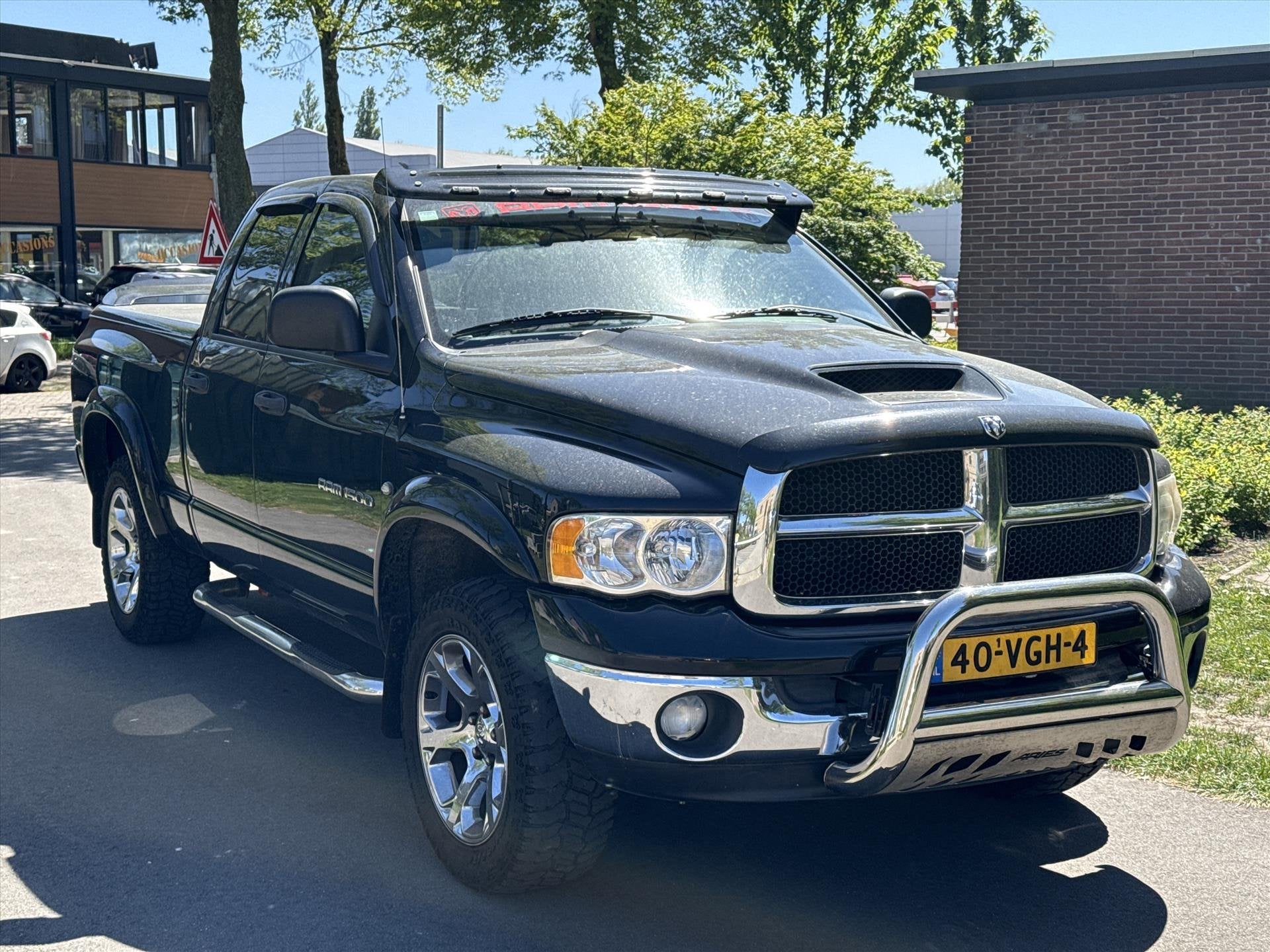 Dodge Ram 1500 automaat 4.7v8 met lpg 4x4 achteruit camera, Auto's, Automaat, Gebruikt, Zwart, Bedrijf