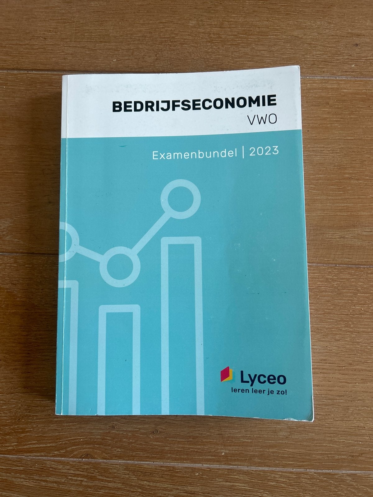Examenbundel Bedrijfseconomie VWO 2023 Lyceo, Boeken, Ophalen of Verzenden, Zo goed als nieuw, VWO, Bedrijfseconomie of M&O