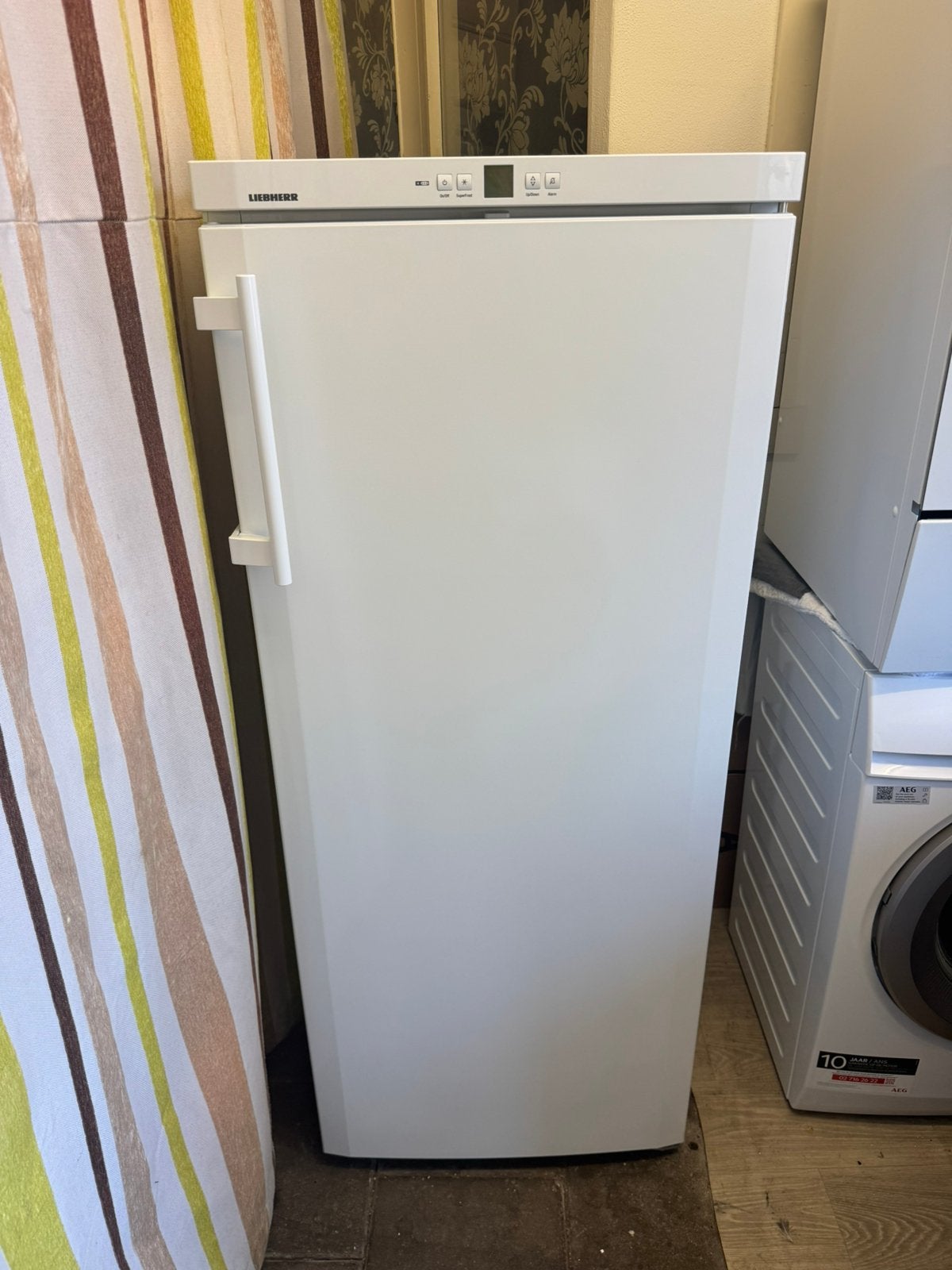 Liebherr NoFrost Diepvrieskast | 6 Laden | Schoon en Goed, Minder dan 60 cm, Zo goed als nieuw, Energieklasse A of zuiniger, 140 tot 160 cm