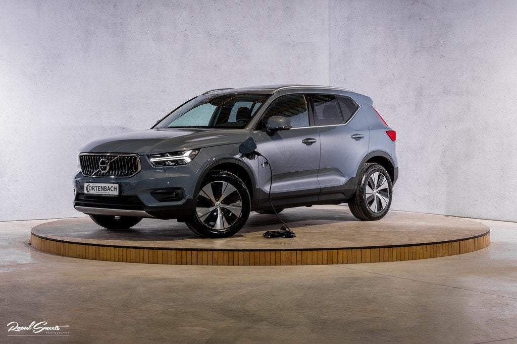 Volvo XC40 1.5 T4 Recharge Inscription Expression | Panorama, 12 maanden, Stof, Zwart, Hybride Elektrisch/Benzine