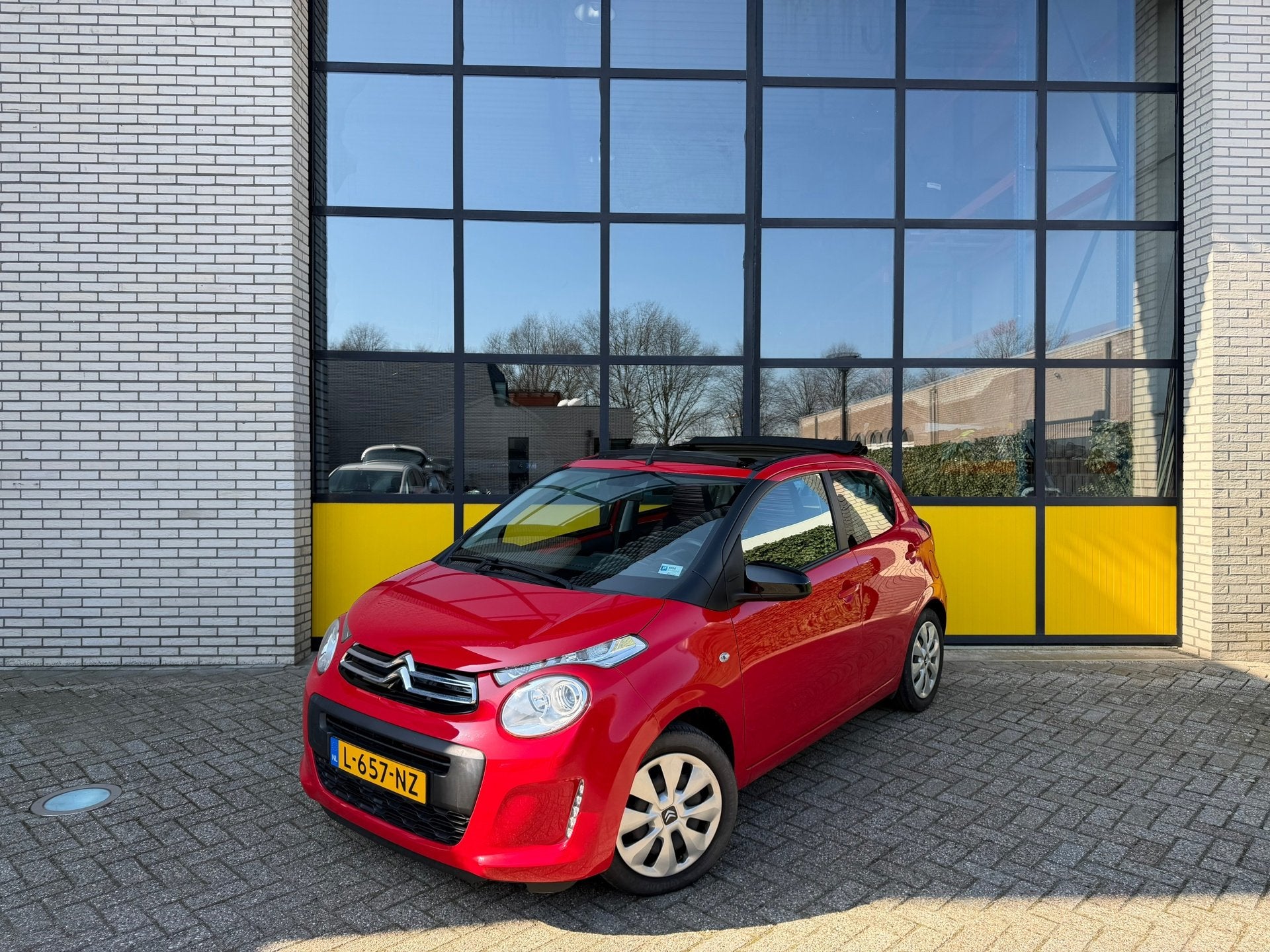 Citroen C1 1.0 VTi Airscape Shine, Cabrio, Airco & PDC, Auto's, Stof, Gebruikt, Cabriolet, 4 stoelen