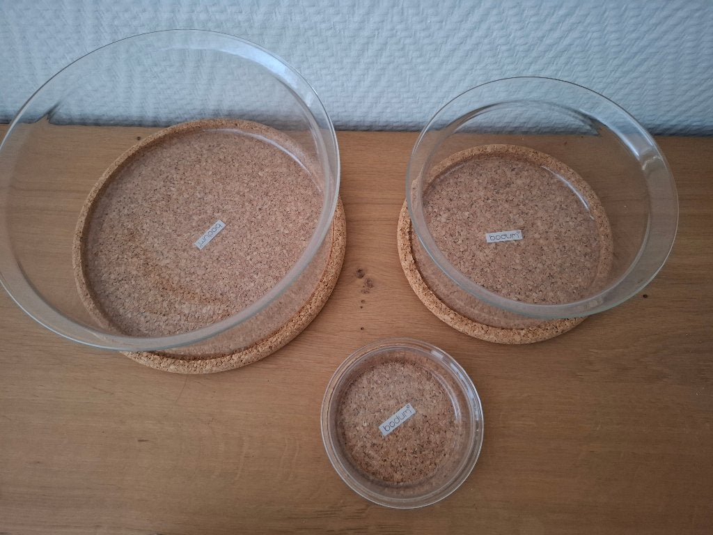 Glazen Schalen met passende kurk Onderzetters merk Bodum, Op voet, Schaal, Rond, Nieuw