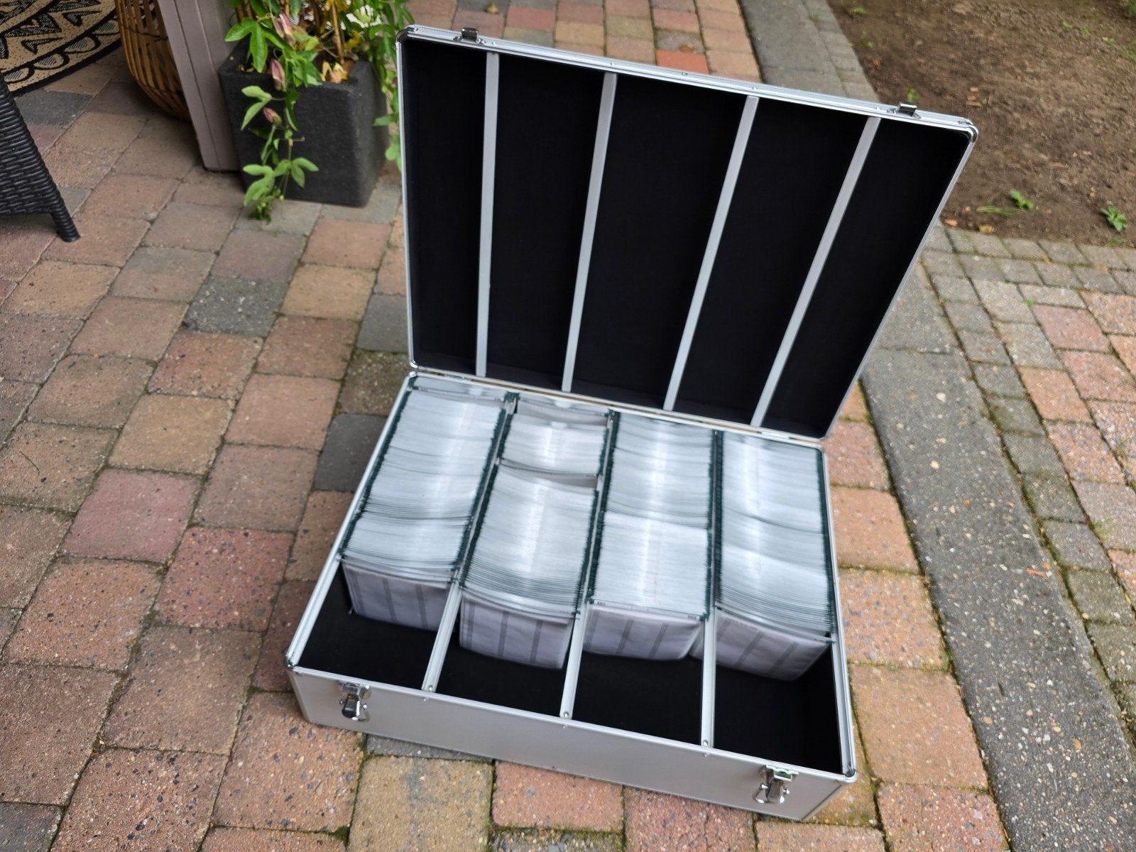 CD opbergkoffer met 1000+ CD hoesjes, Cd's en Dvd's, Ophalen, Gebruikt, Overige typen, Inclusief doosje