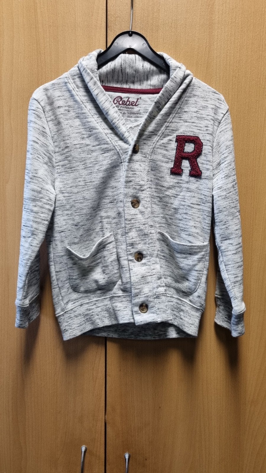 Leuk grijs vest van Primark, maat 122, Gebruikt, Trui of Vest, Ophalen of Verzenden, Primark