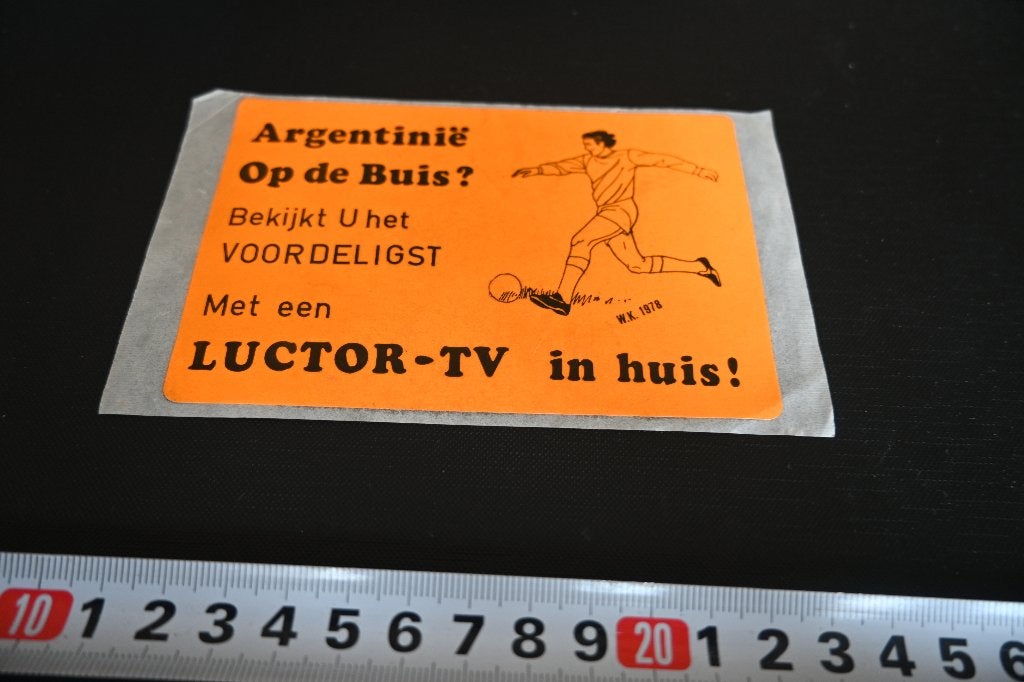 sticker LUCTOR TV   wk 1978  Argentinië op de buis ?, Ophalen of Verzenden, Zo goed als nieuw