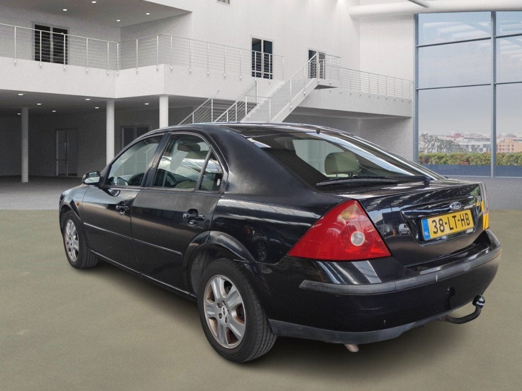 Ford Mondeo 2.0-16V Ghia, Auto's, Ford, Mondeo, Zwart, Automatische klimaatregeling, Euro 4