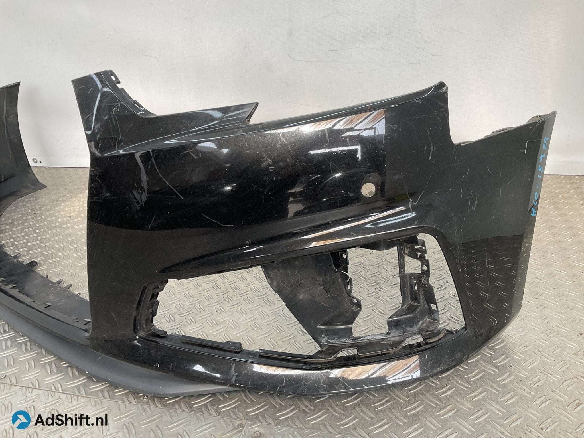 Bumper Audi A4 BW0 B9 SLINE S-LINE14-17 8W0807437 Voorbumper, Bumper
