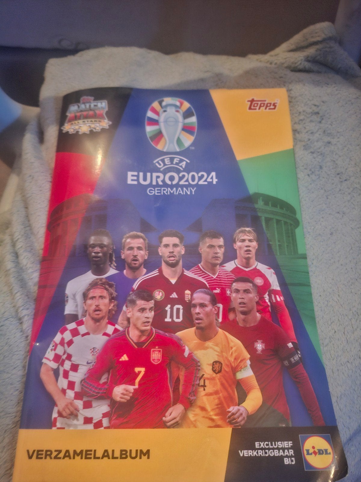 UEFA Euro 2024 Match Attax verzamelalbum met kaarten, Verzamelen, Ophalen, Zo goed als nieuw, Overige sporten, Spelerskaart