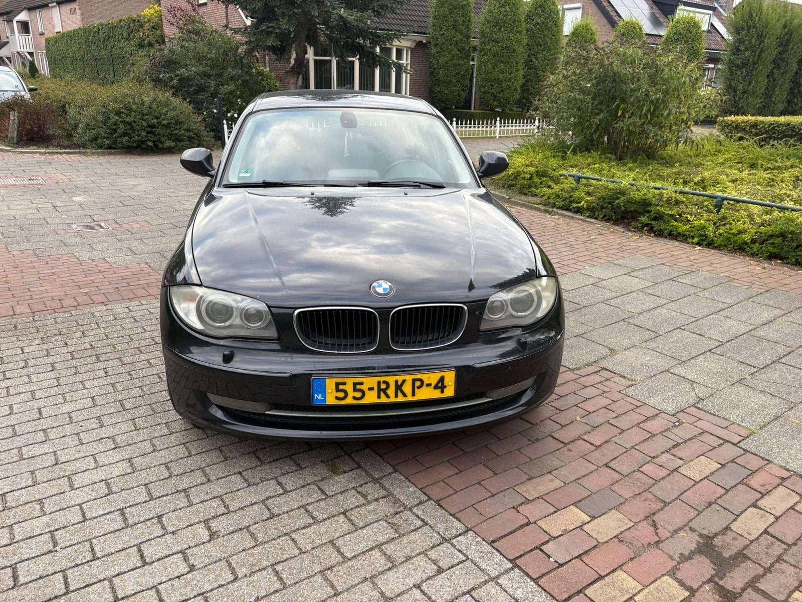 BMW 1-Reeks (e87) 116d 5D 116PK 2011 Zwart, Achterwielaandrijving, 680 kg, 4 cilinders, Zwart