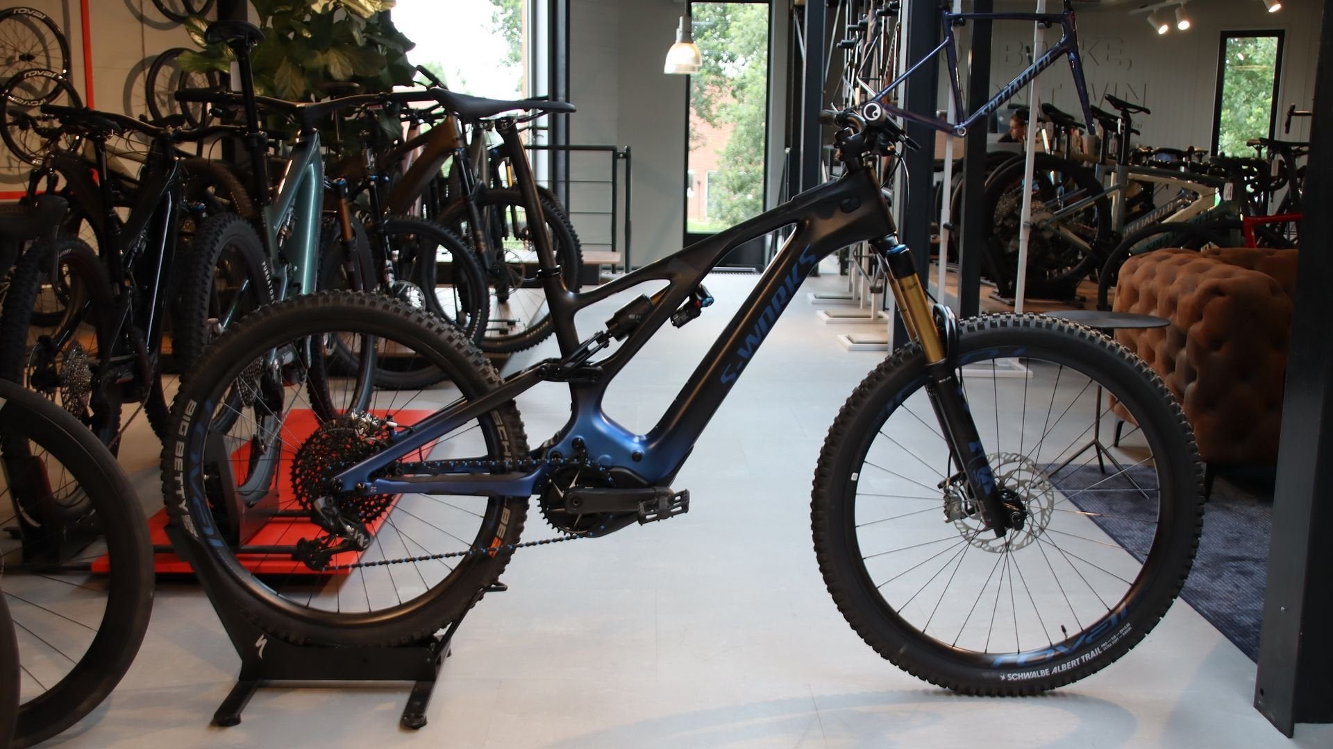 S-Works Levo Carbon NB Maat S4