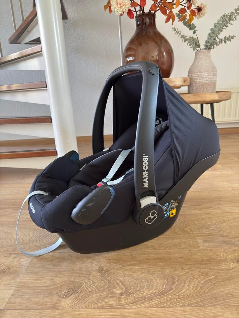 Maxi-Cosi autostoel (0 - 18 mnd), Ophalen, Zo goed als nieuw, Slaapstand, Isofix