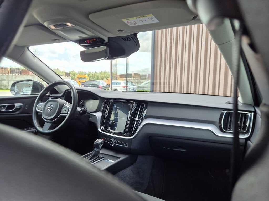 Volvo V60 2.0 T5 Momentum | Carplay | PDC | Navi | DAB, Euro 6, 4 cilinders, 1969 cc, Leder en Stof