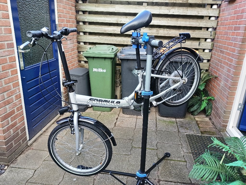 Vouwfiets zeer netjes en licht van gewicht, Fietsen en Brommers, Ophalen, 20 inch of meer, Velgrem, Versnellingen
