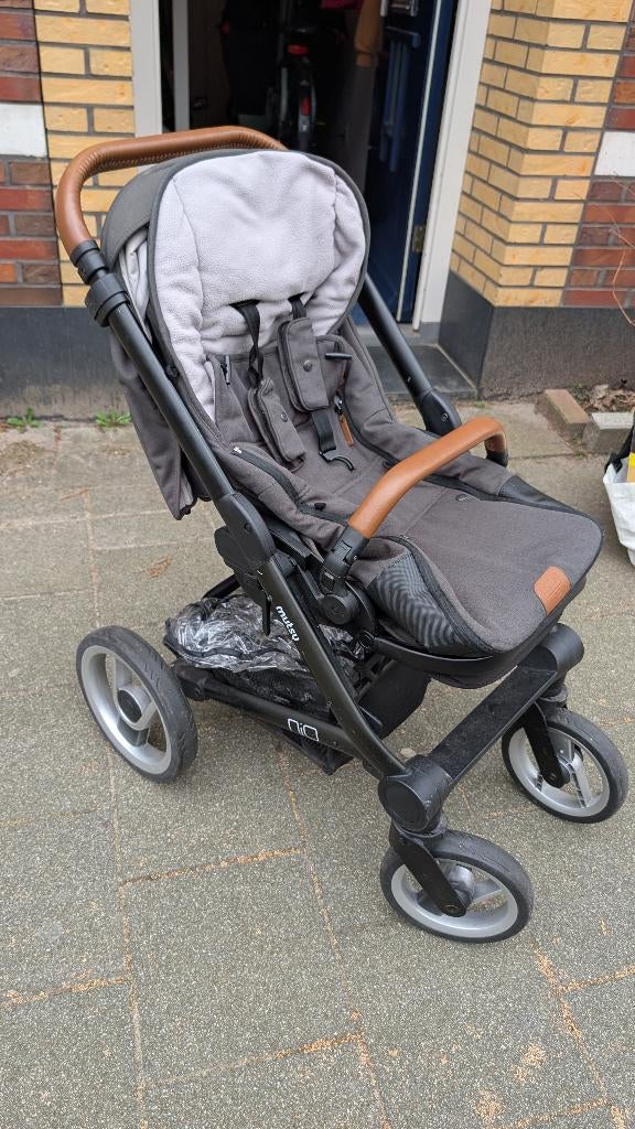 Mutsy Neo Adventure, Kinderen en Baby's, Kinderwagens en Combinaties, Ophalen, Met autostoeltje, Zo goed als nieuw, Combiwagen