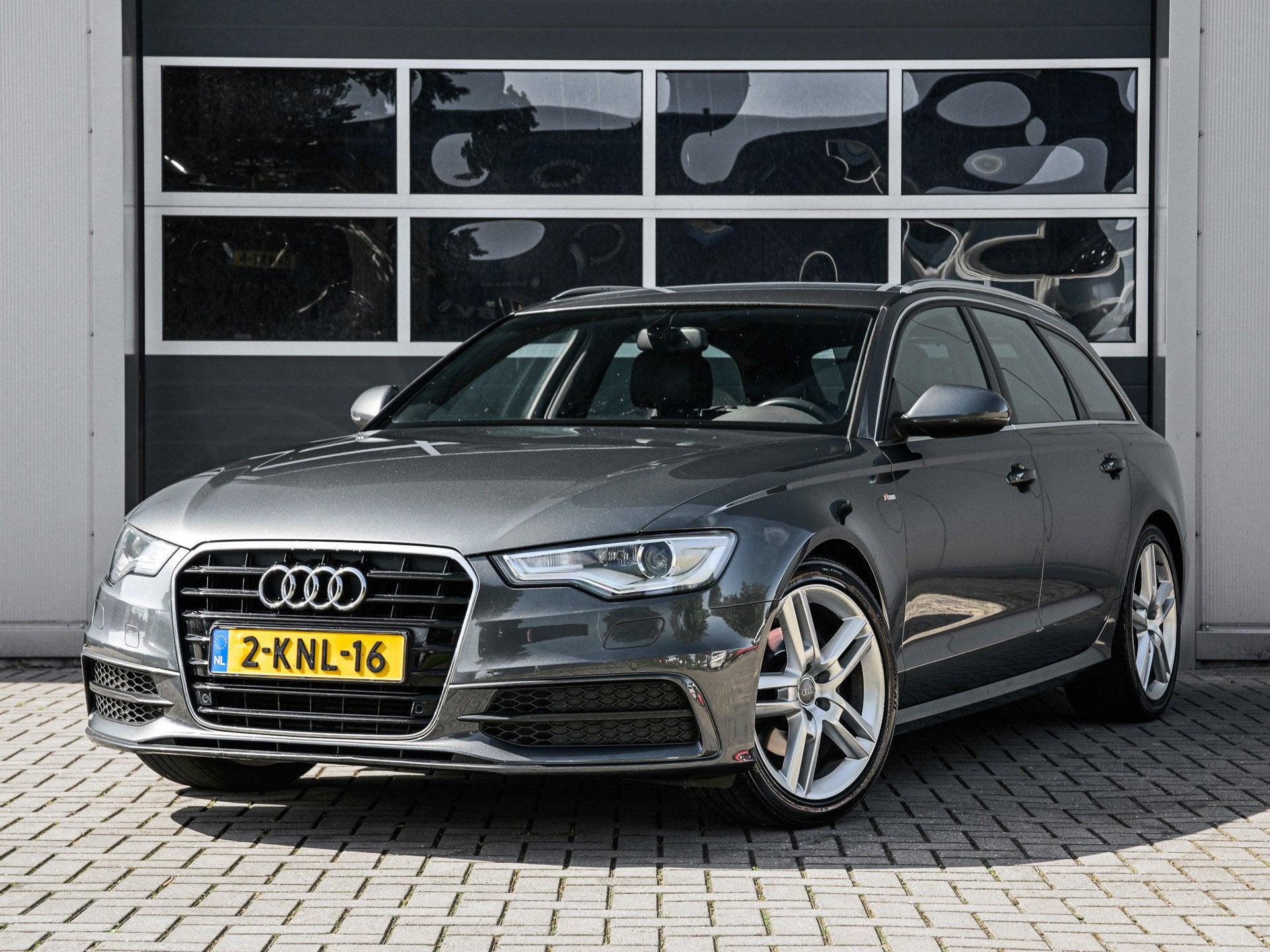 Audi A6 Avant 2.0 TDI S Edition | Xenon | Sportstoelen | Nav, Auto's, Euro 5, Gebruikt, 4 cilinders, Leder en Stof